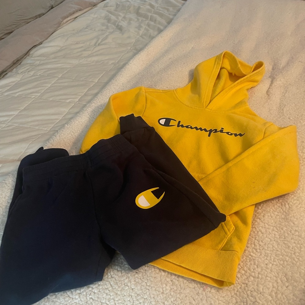 Champion Sweat Suit